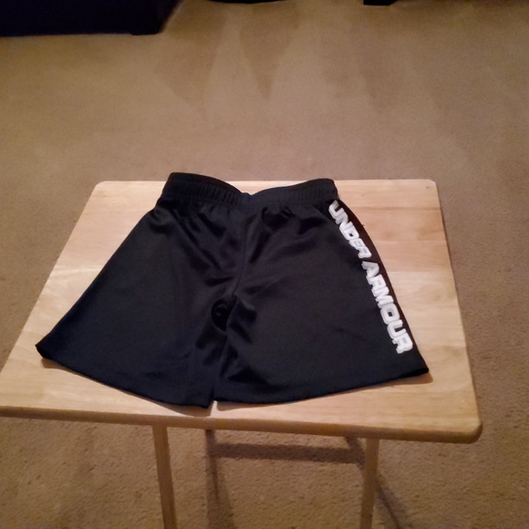 Under Armour Youth Boy Shorts (three pair) - Picture 6 of 8
